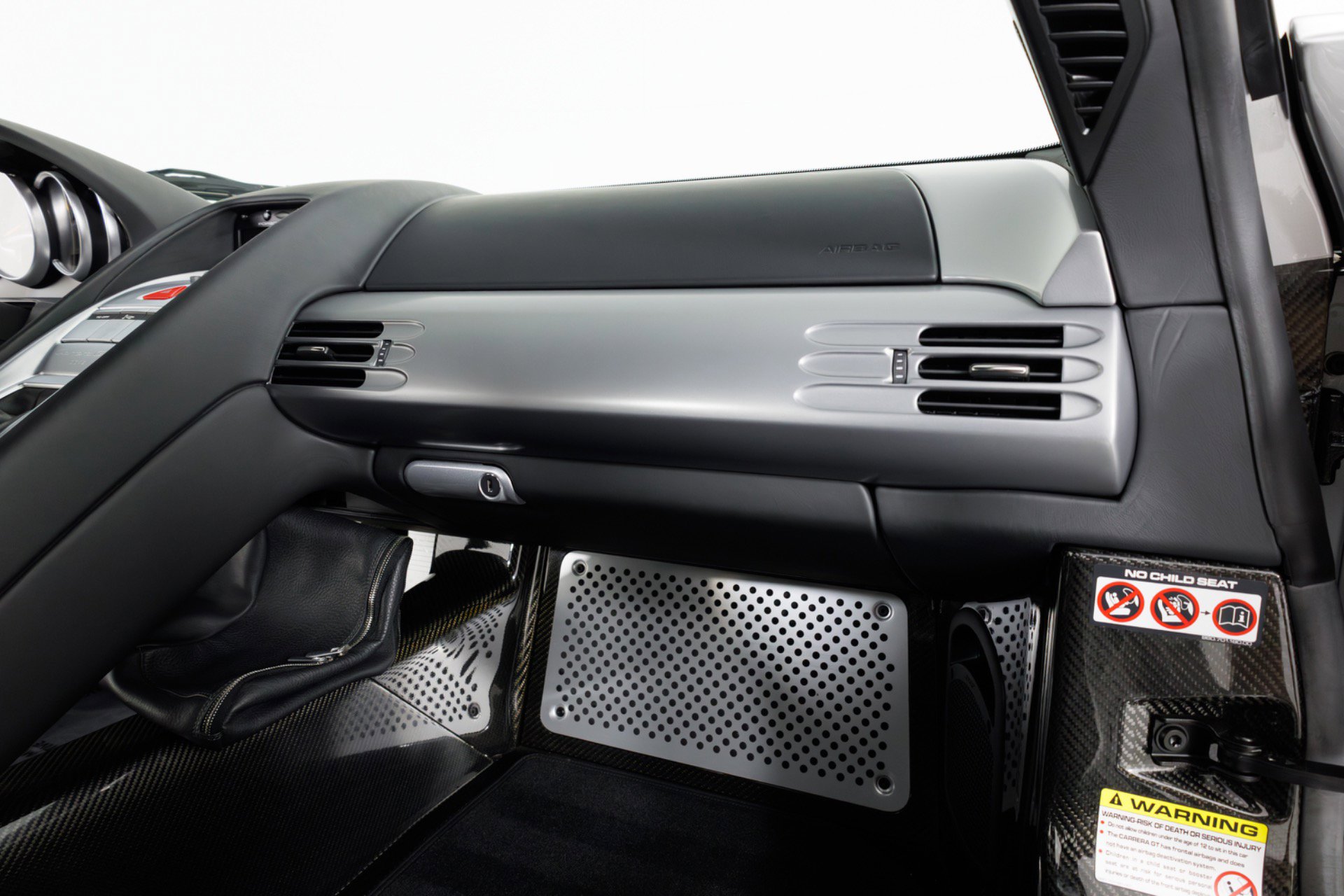 Used 2004 Porsche Carrera GT RWD image 38