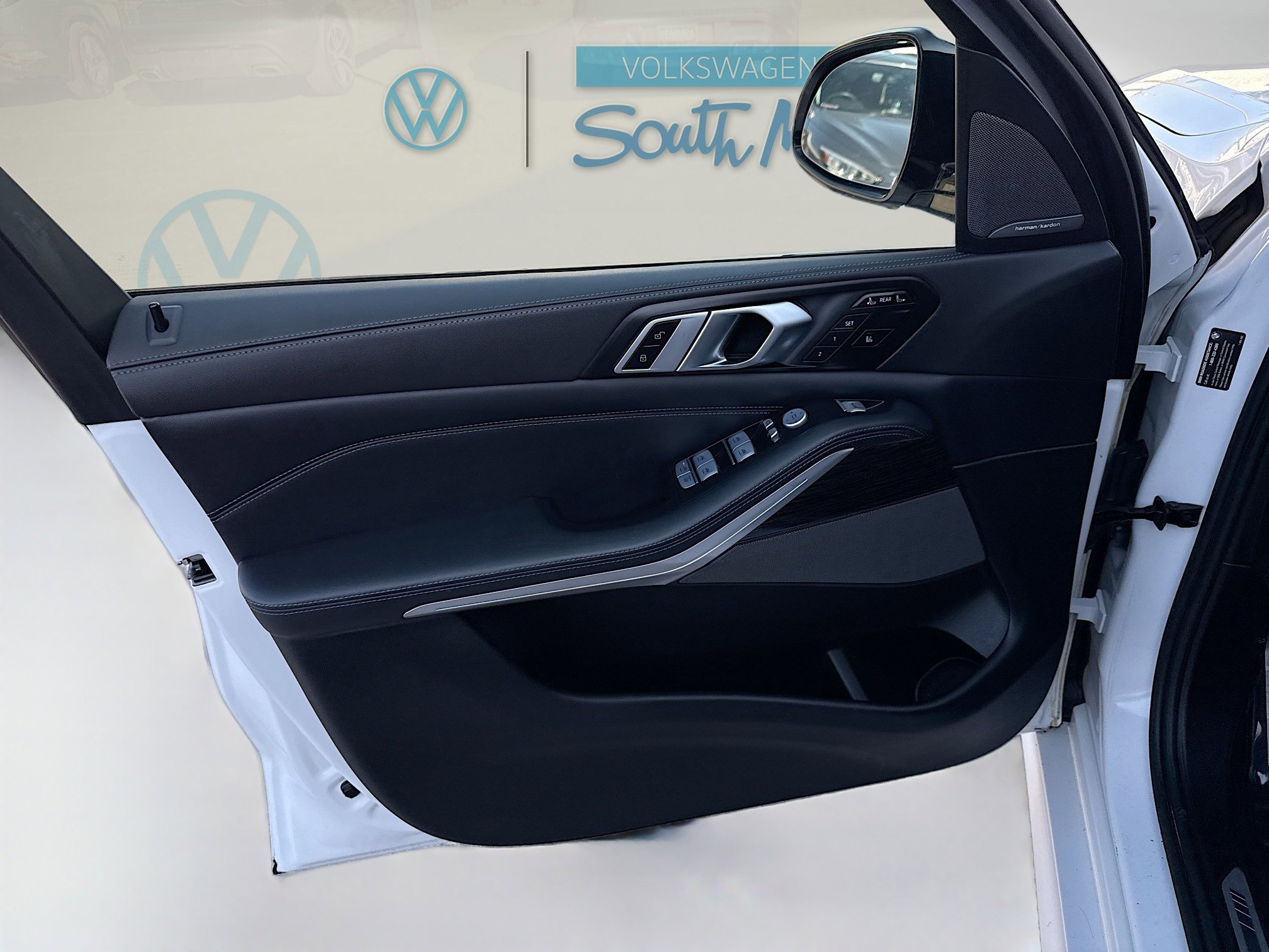 Used 2023 BMW X7 xDrive40i w/ M Sport Package image 20