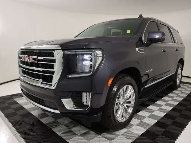 Used 2023 GMC Yukon SLT w/ SLT Luxury Package AWD/4WD image 1
