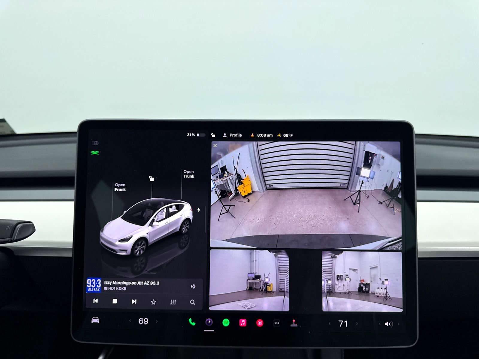 Used 2022 Tesla Model Y Long Range image 21