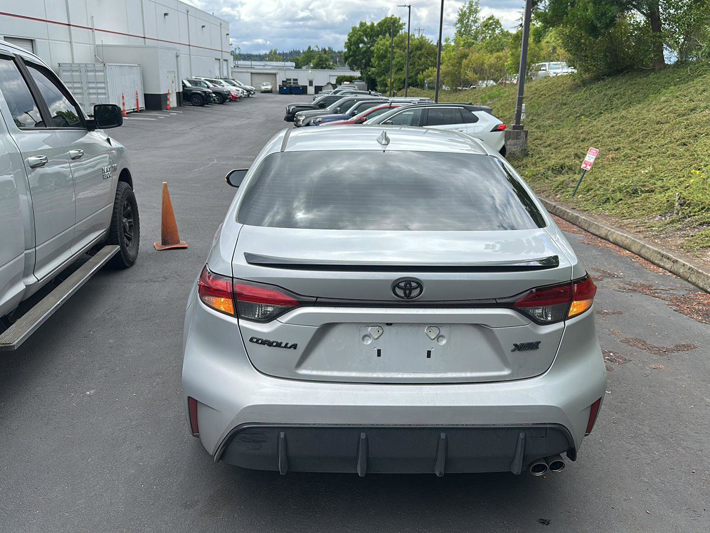 Used 2026 Toyota Corolla XSE FWD image 4