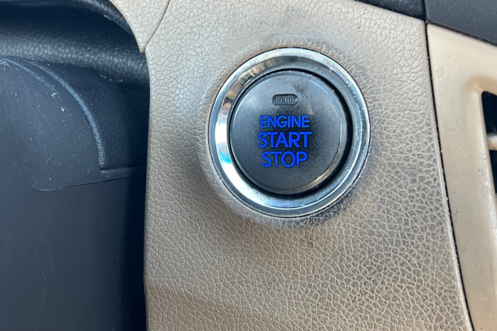 Used 2012 Hyundai Elantra Limited w/ Technology Pkg 5 image 19