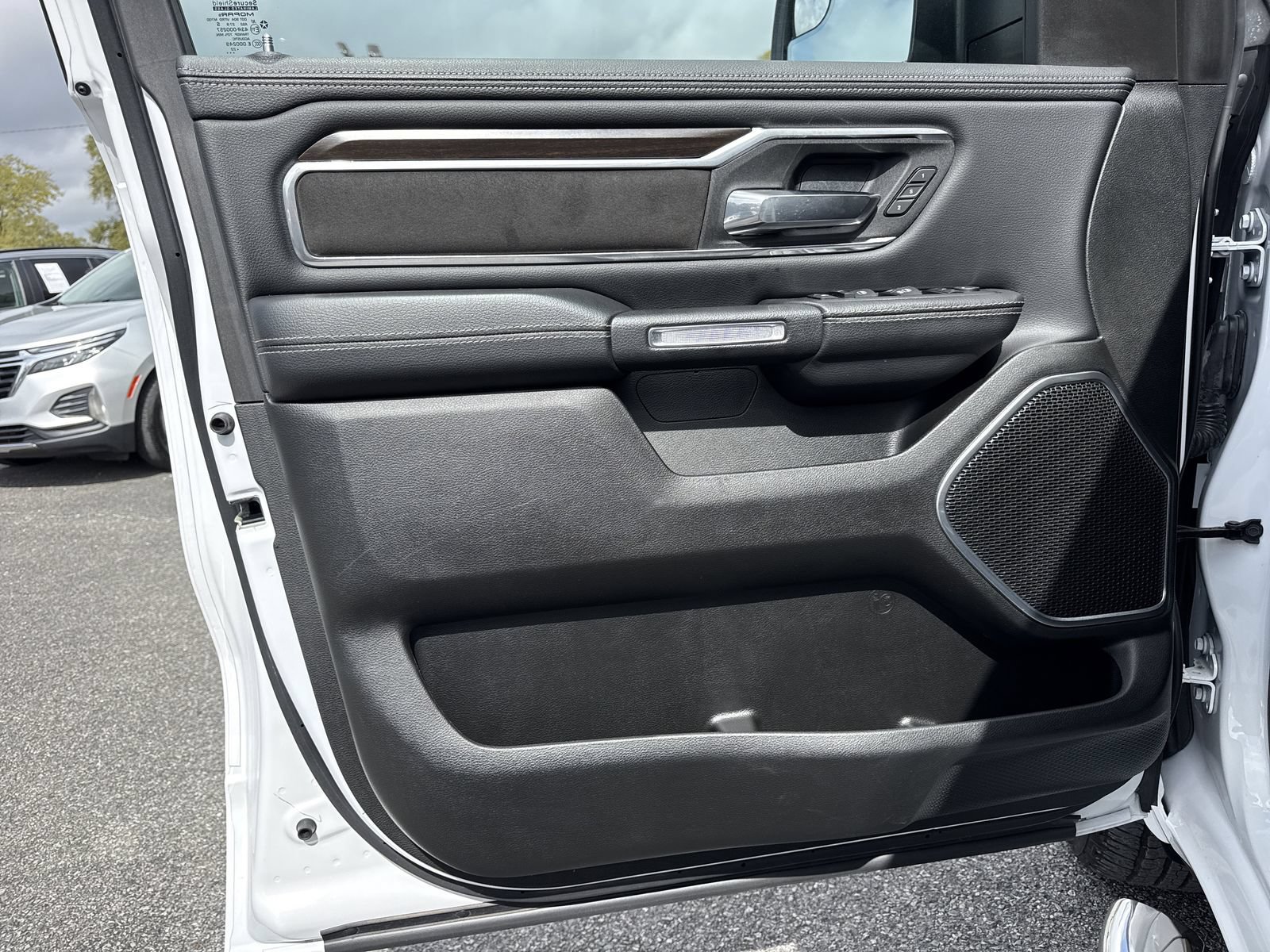 Used 2022 RAM 1500 Laramie RWD image 13