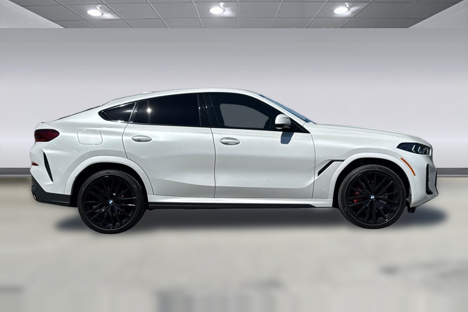 Used 2024 BMW X6 xDrive40i w/ Executive Package AWD/4WD image 8