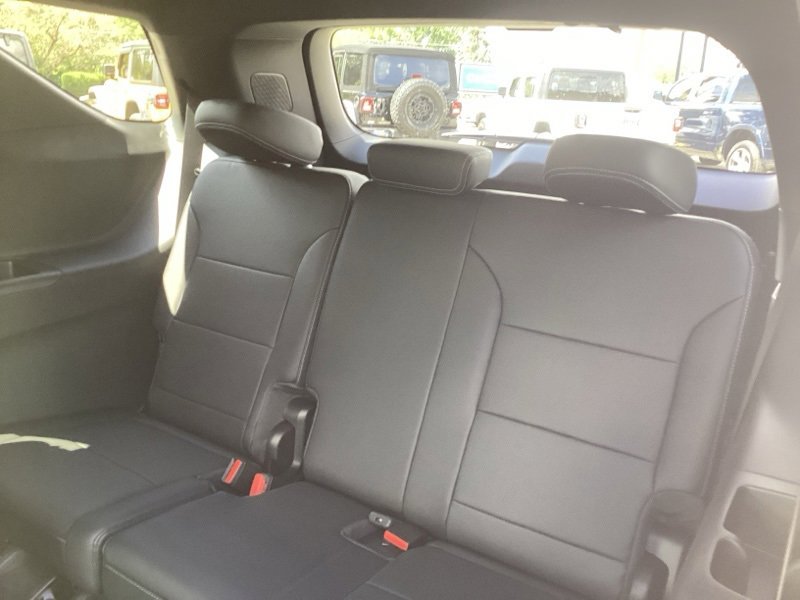 New 2026 Chevrolet Traverse LT w/ Driver Confidence Package image 12