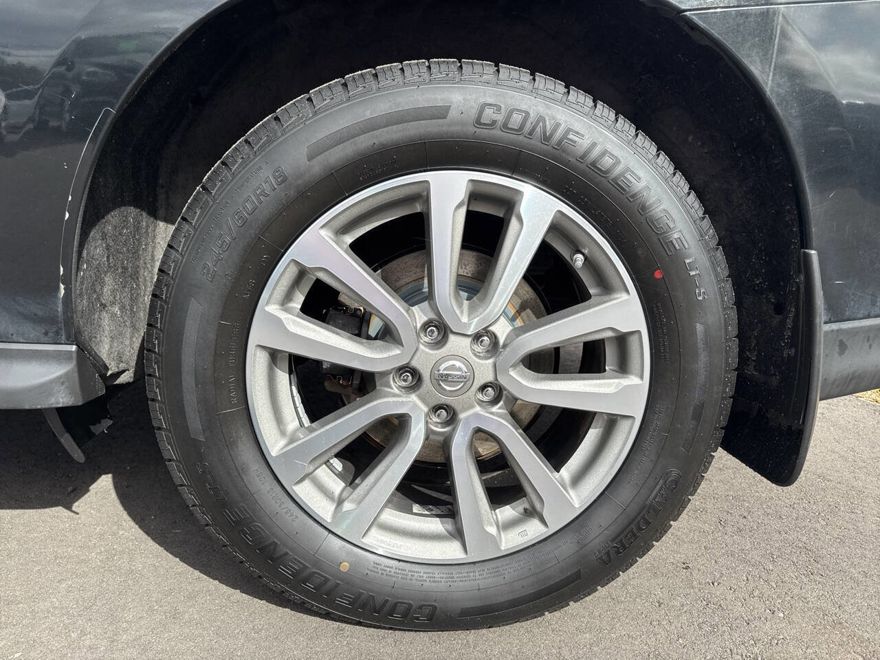 Used 2016 Nissan Pathfinder SV w/ SV Cold Weather Package image 24