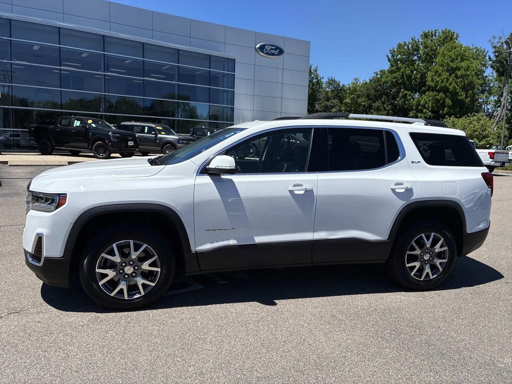 Used 2023 GMC Acadia SLT AWD/4WD image 4