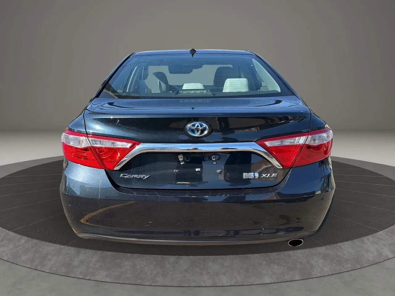 Used 2016 Toyota Camry XLE w/ Moonroof Package FWD image 6