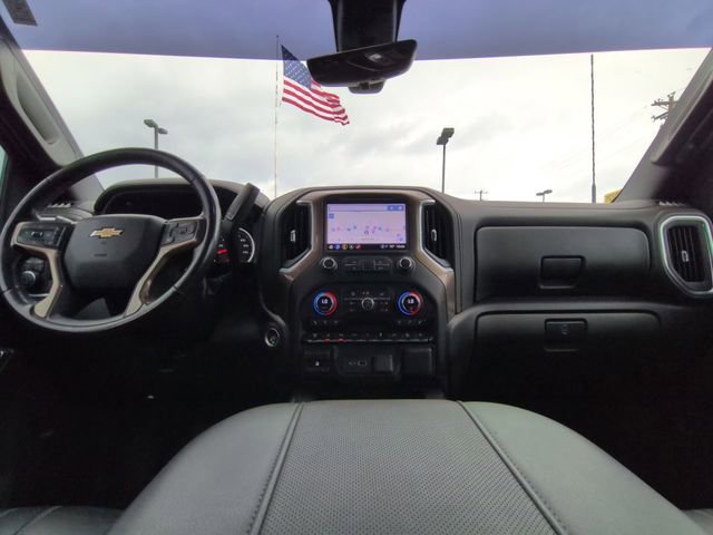 Used 2023 Chevrolet Silverado 3500 High Country w/ Technology Package AWD/4WD image 2