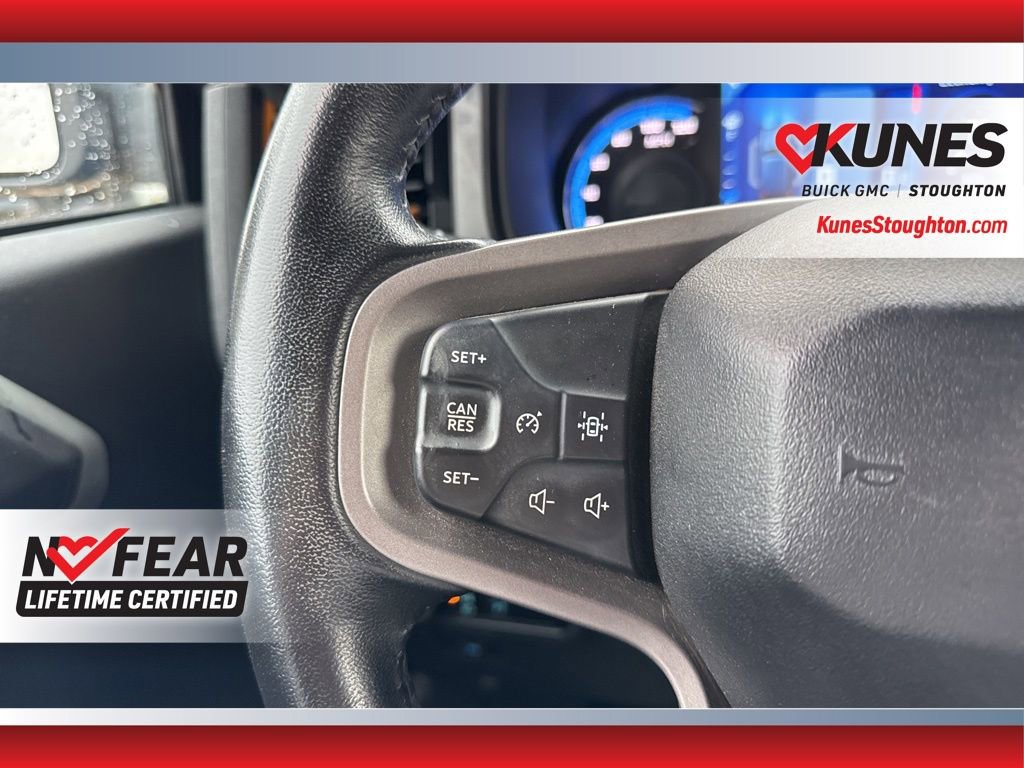 Used 2023 Ford Bronco Badlands image 24