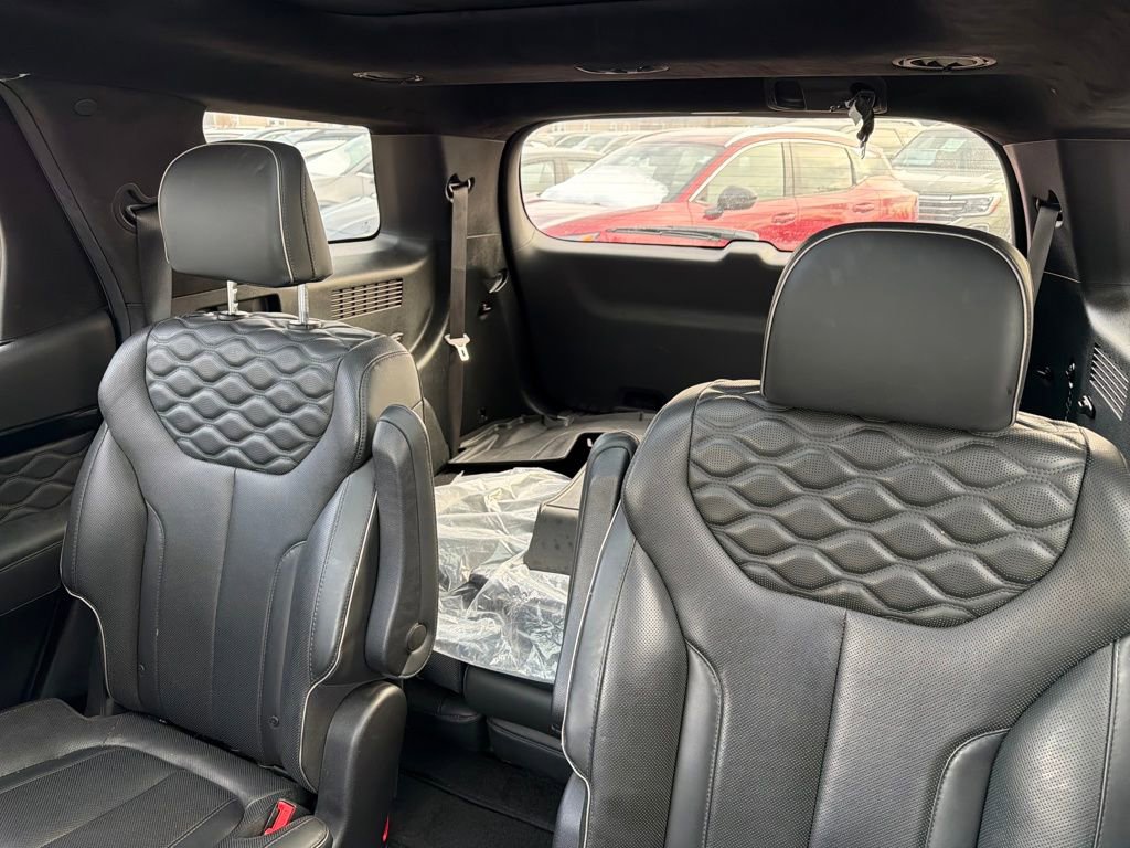 Certified 2021 Hyundai Palisade Calligraphy w/ Cargo Package image 31