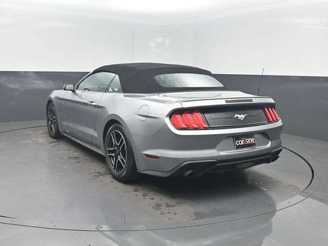 Used 2022 Ford Mustang Premium image 3
