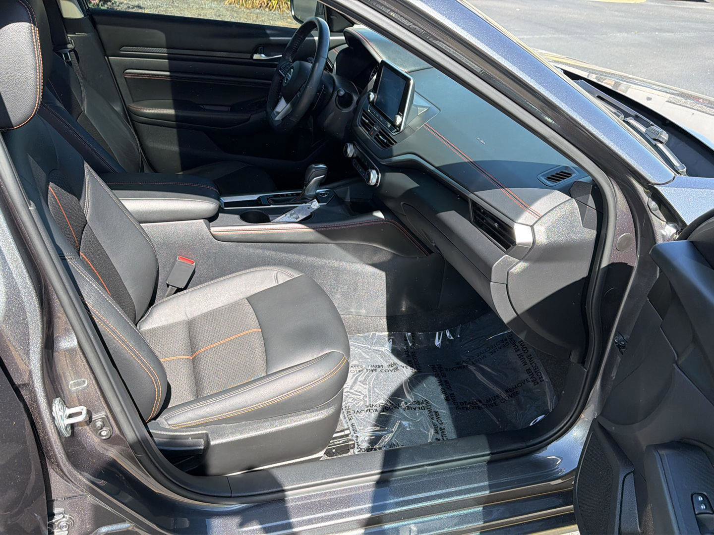 Used 2021 Nissan Altima 2.5 SR w/ SR Premium Package image 13