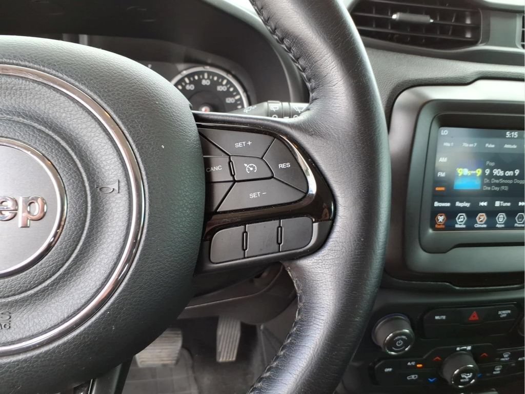 Certified 2019 Jeep Renegade Altitude w/ Quick Order Package 2XM AWD/4WD image 24