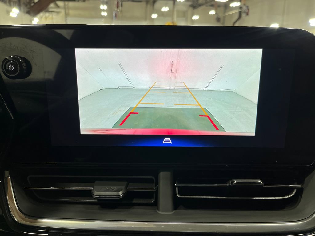 Used 2025 Chevrolet Trax RS w/ Sunroof Package image 19