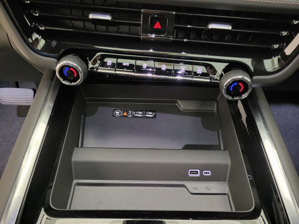 New 2025 Chevrolet Suburban High Country image 44