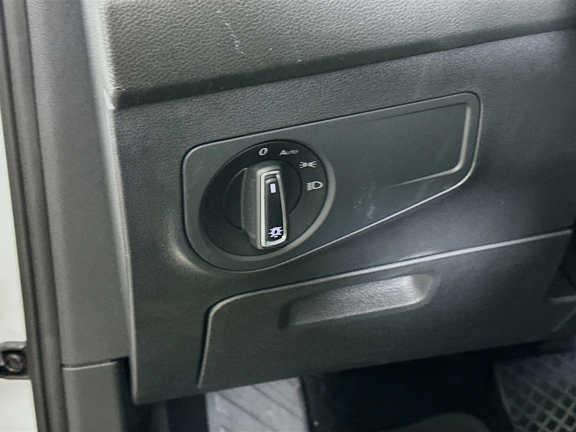 Used 2023 Volkswagen Tiguan SE FWD image 16