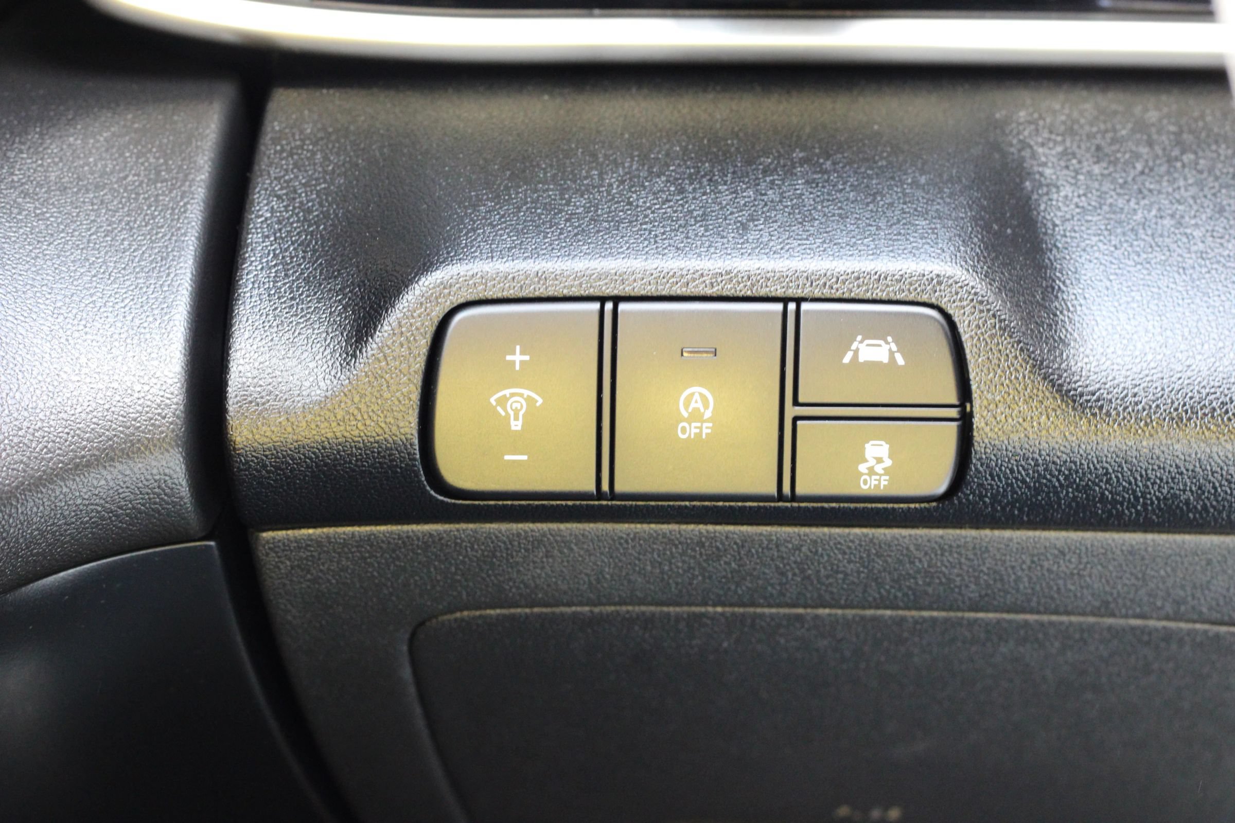 Used 2022 Hyundai Elantra SE FWD image 20