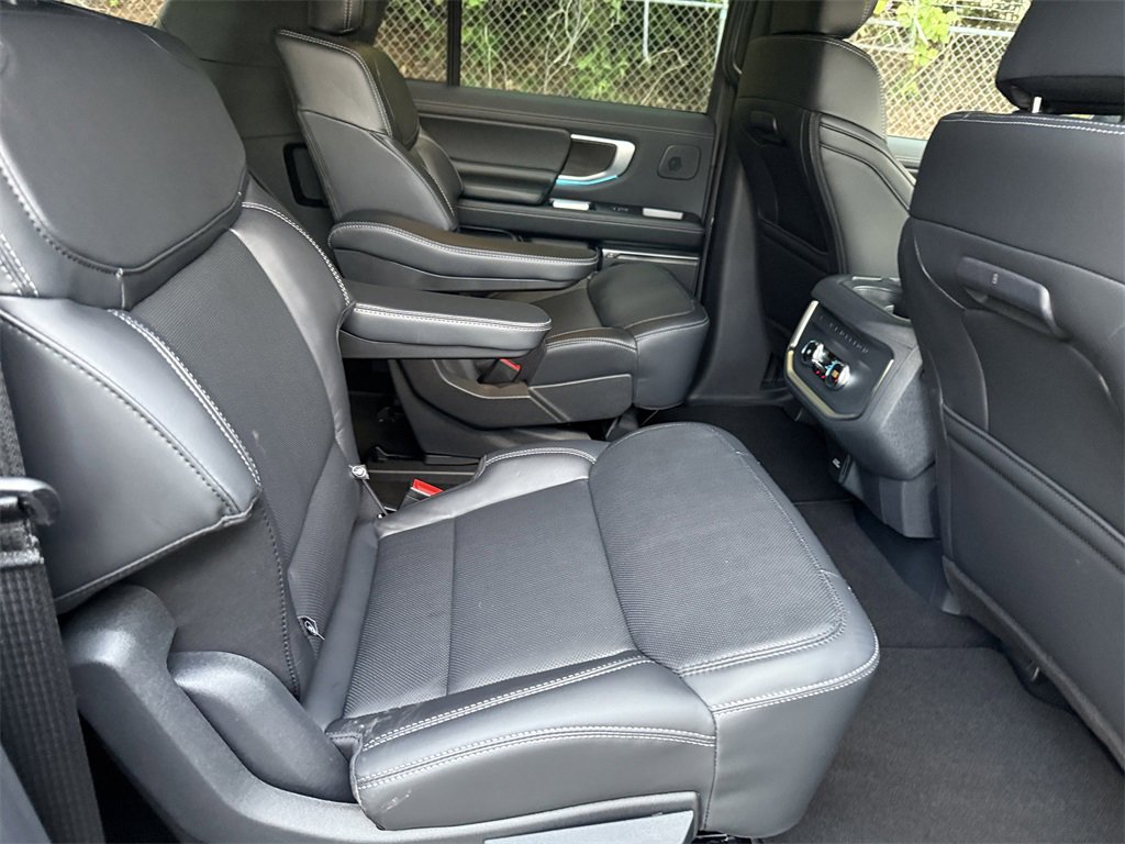 New 2025 Ford Expedition Max Platinum w/ Stealth Performance Package image 16