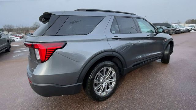 New 2026 Ford Explorer Active w/ Active Comfort Package image 2