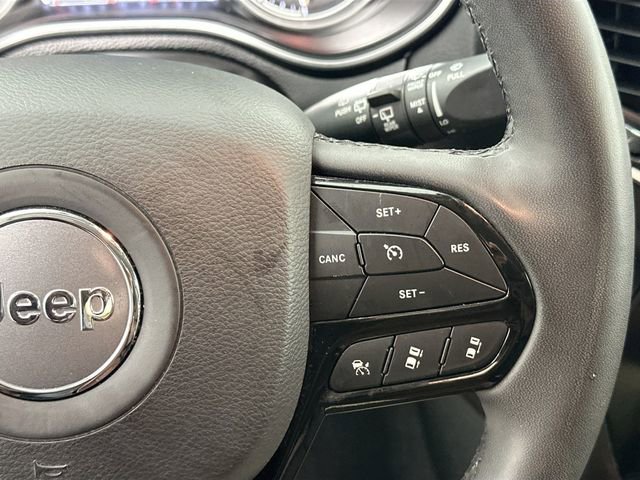 Used 2023 Jeep Cherokee Altitude Lux image 23