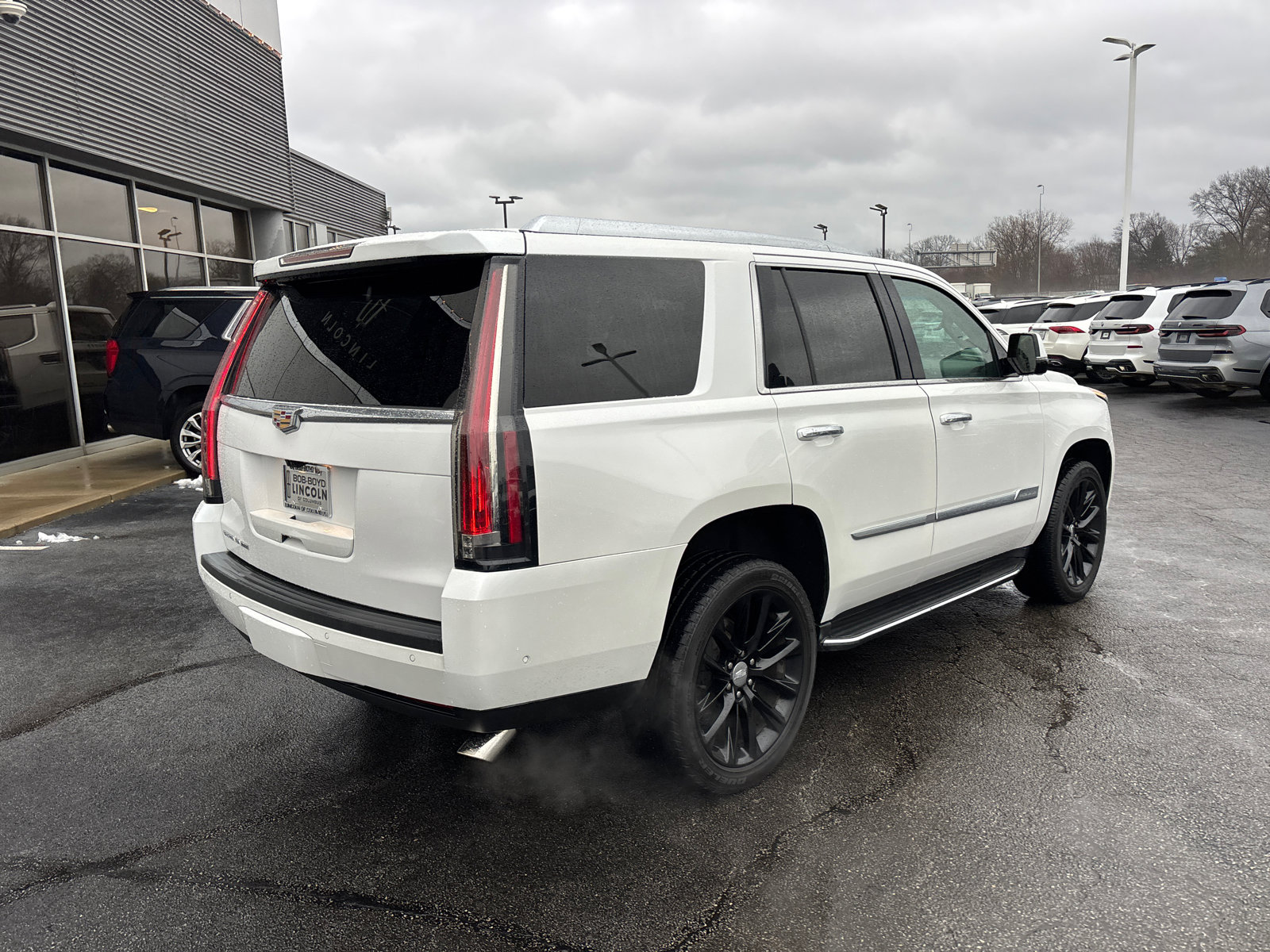 Used 2018 Cadillac Escalade Luxury image 7