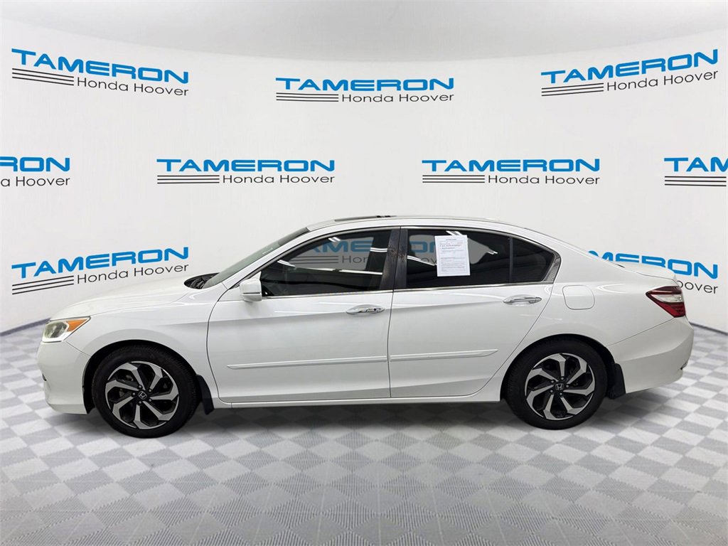 Used 2017 Honda Accord EX image 2