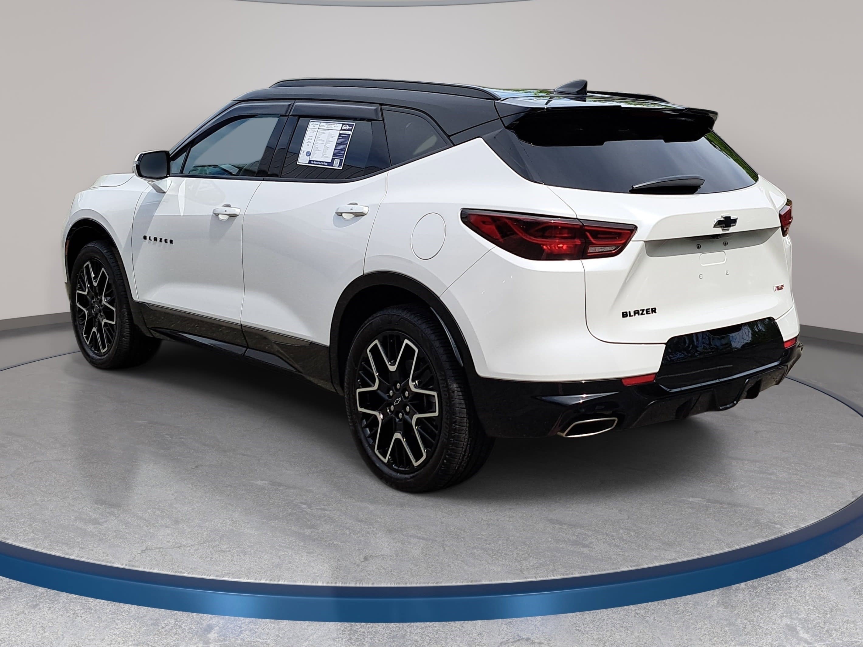 Used 2023 Chevrolet Blazer RS w/ Enhanced Convenience Package image 7