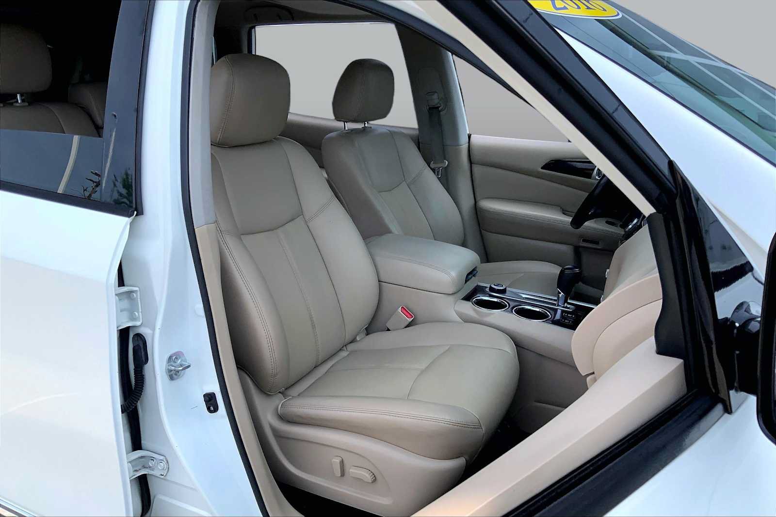Used 2016 Nissan Pathfinder SL w/ SL Premium Package AWD/4WD image 7