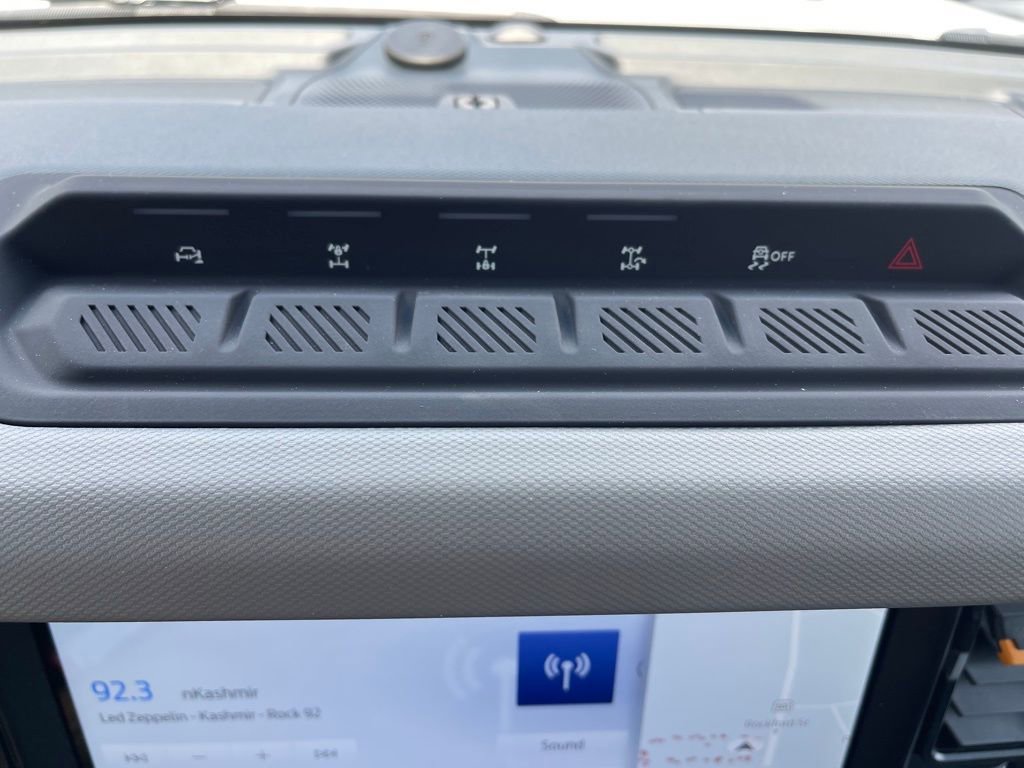 New 2023 Ford Bronco Badlands image 9