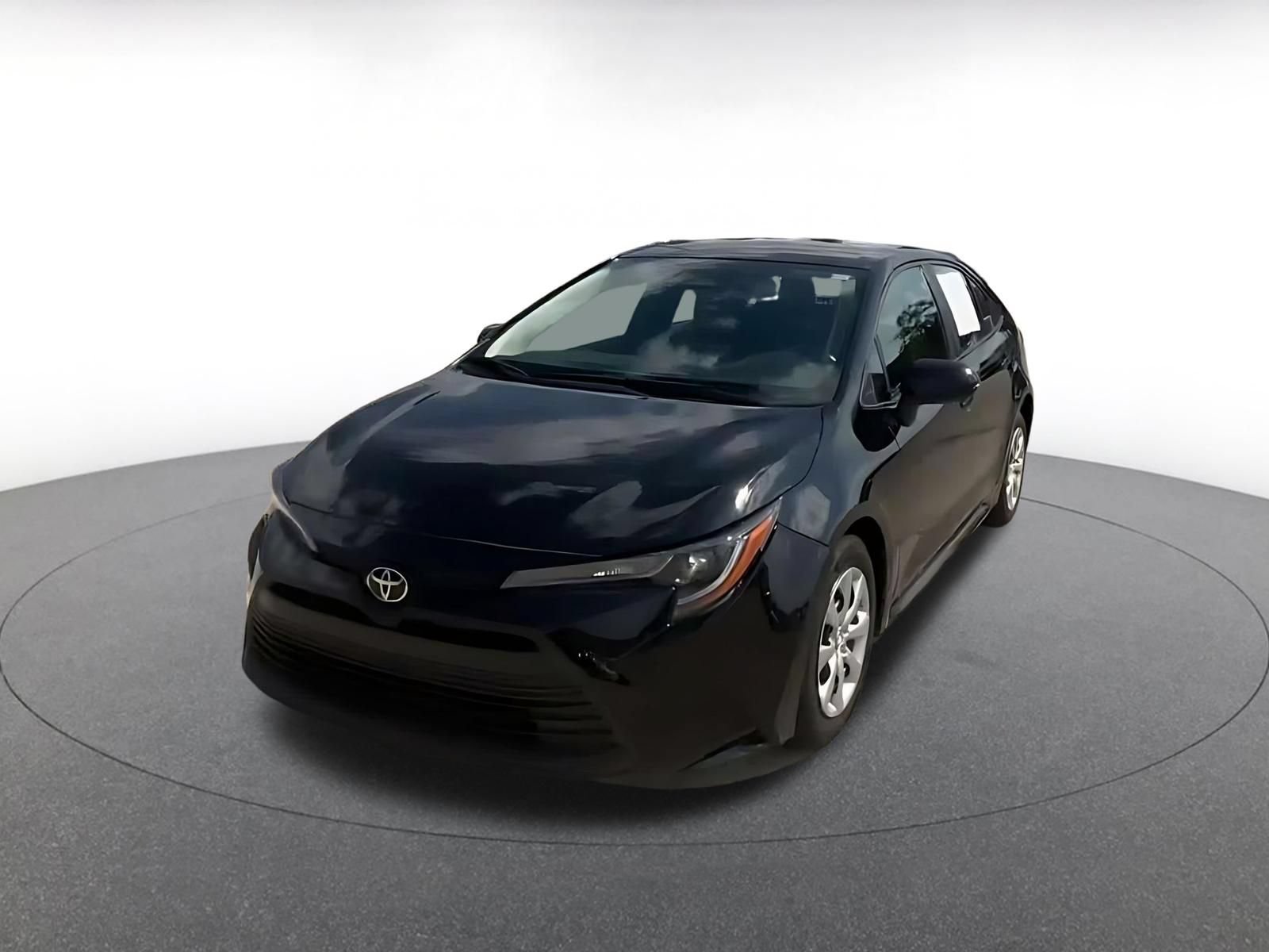 Used 2025 Toyota Corolla LE FWD image 6