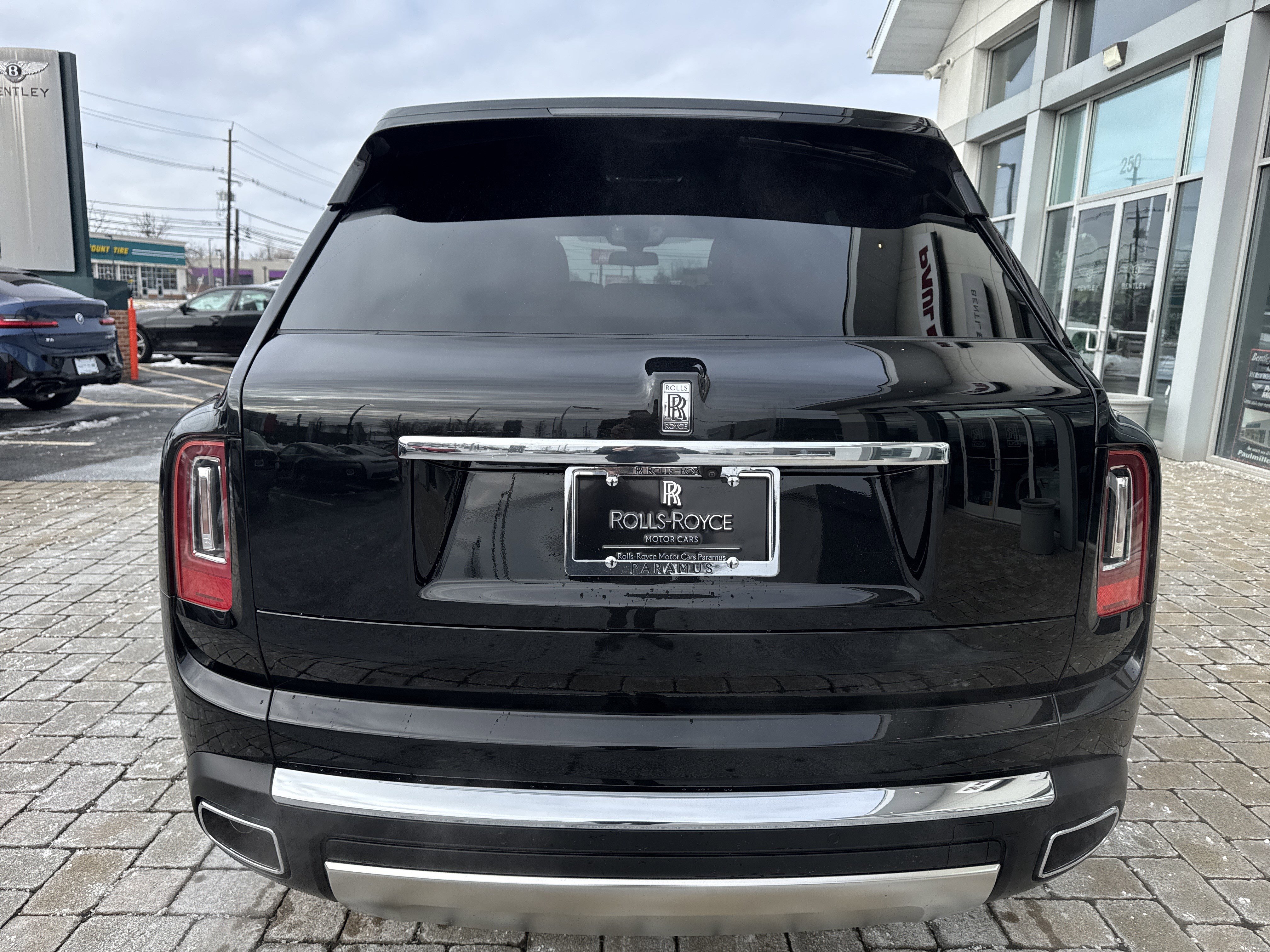 Certified 2024 Rolls-Royce Cullinan image 9