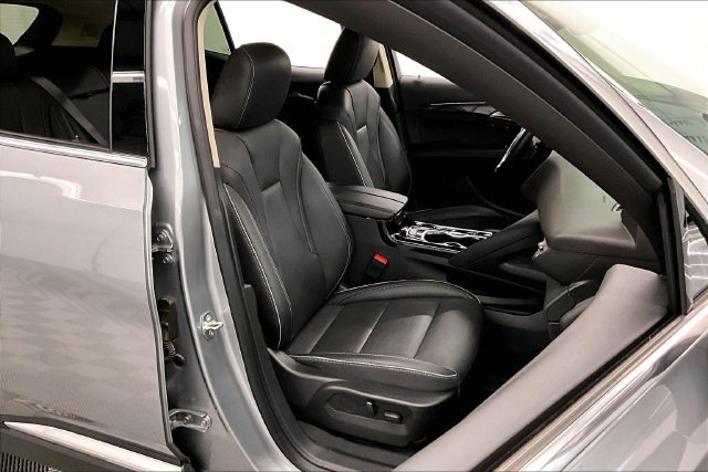 Used 2023 Buick Envision Essence FWD image 8