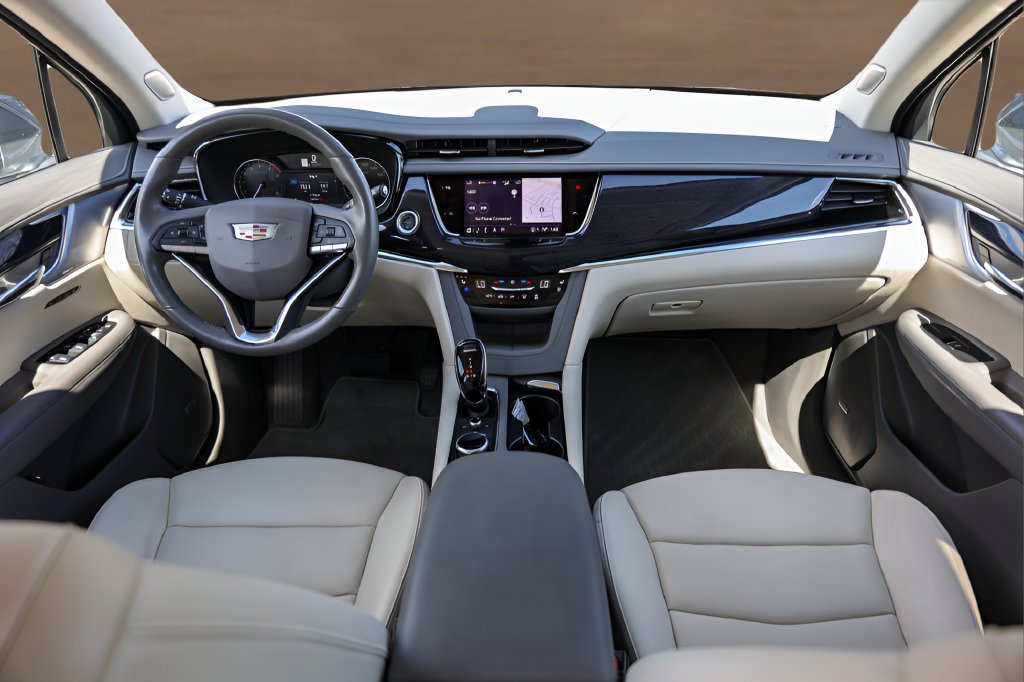 Certified 2025 Cadillac XT6 Premium Luxury FWD image 27
