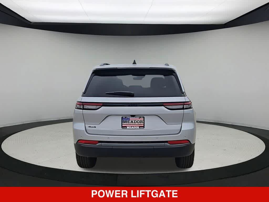 New 2026 Jeep Grand Cherokee Altitude AWD/4WD image 8