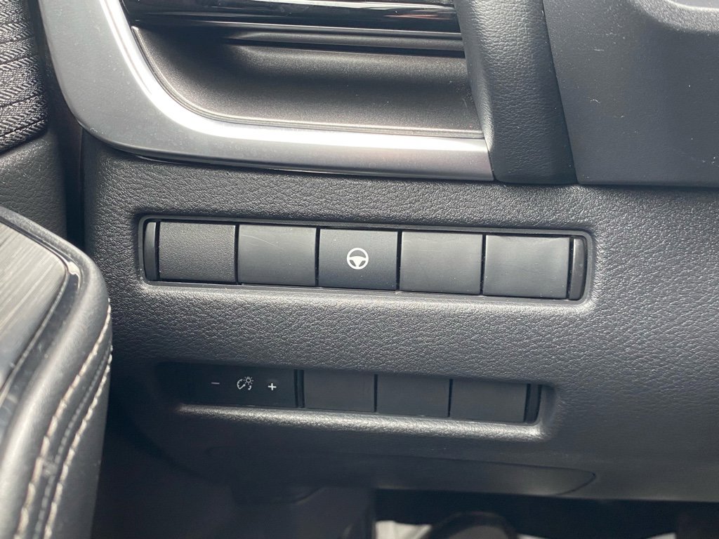 Used 2022 Nissan Rogue SV image 22