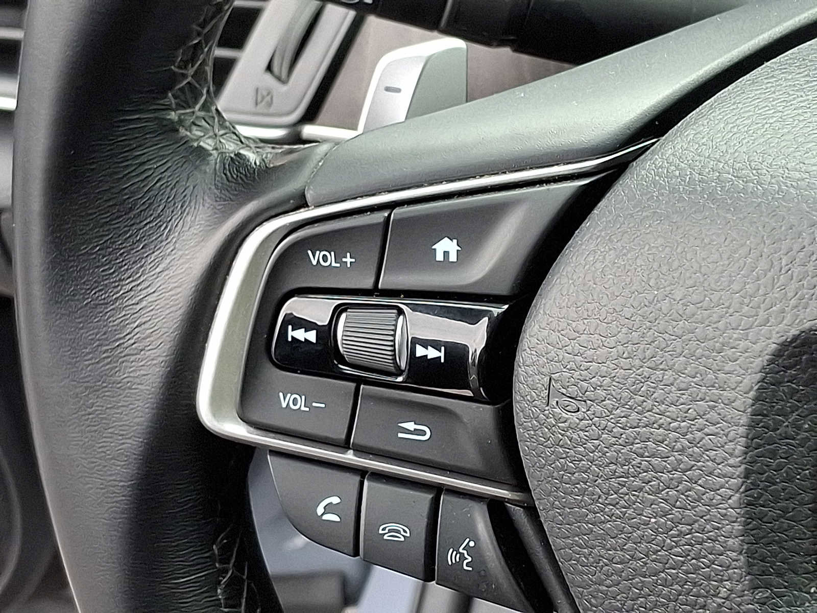 Used 2022 Honda Accord Touring image 22