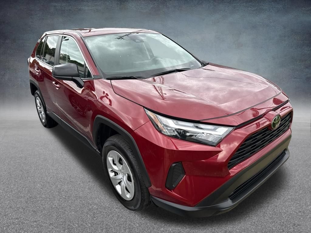 Used 2025 Toyota RAV4 LE AWD/4WD image 3