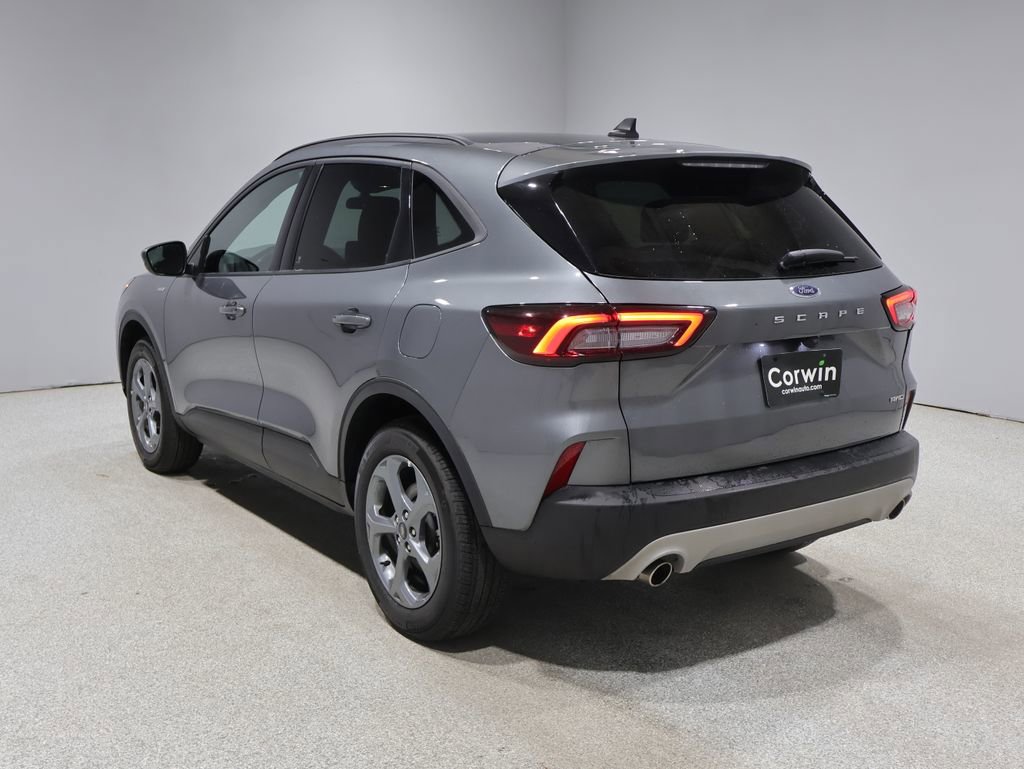 Used 2025 Ford Escape ST-Line Select AWD/4WD image 5