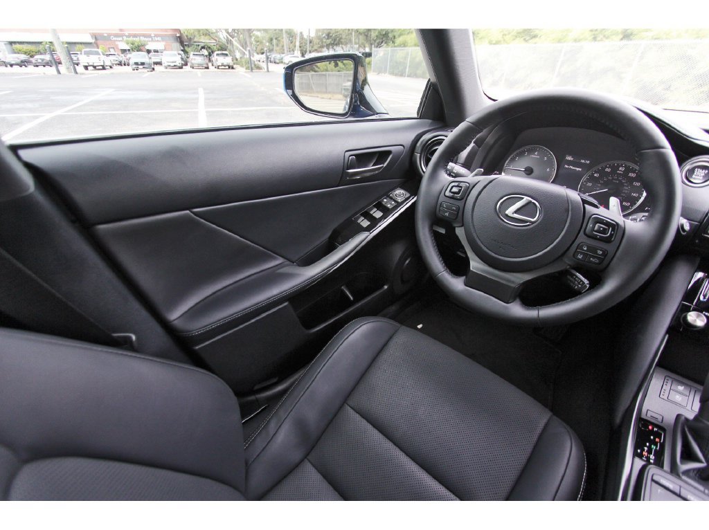 Used 2024 Lexus IS 300 w/ Comfort Package RWD image 9