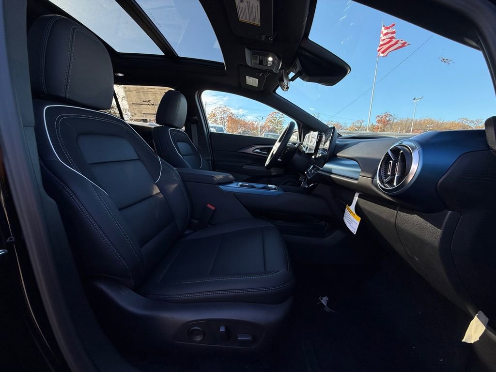 New 2026 Chevrolet Equinox EV LT image 25