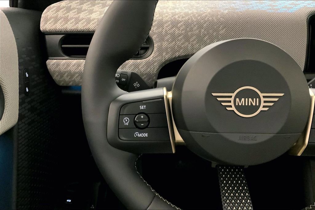 Certified 2025 MINI Cooper S image 18
