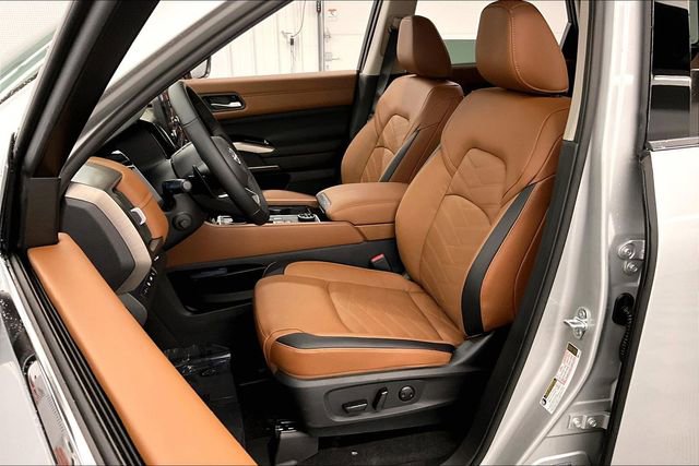 New 2025 Nissan Pathfinder Platinum w/ Lighting Package (N93) image 10
