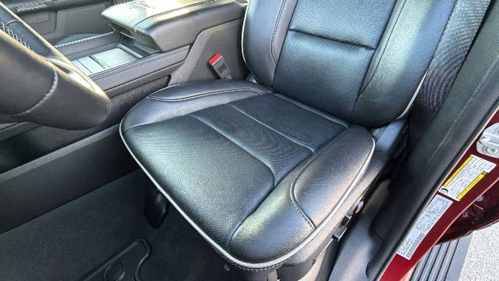 Used 2023 RAM 1500 Limited w/ Body Color Bumper Group AWD/4WD image 15