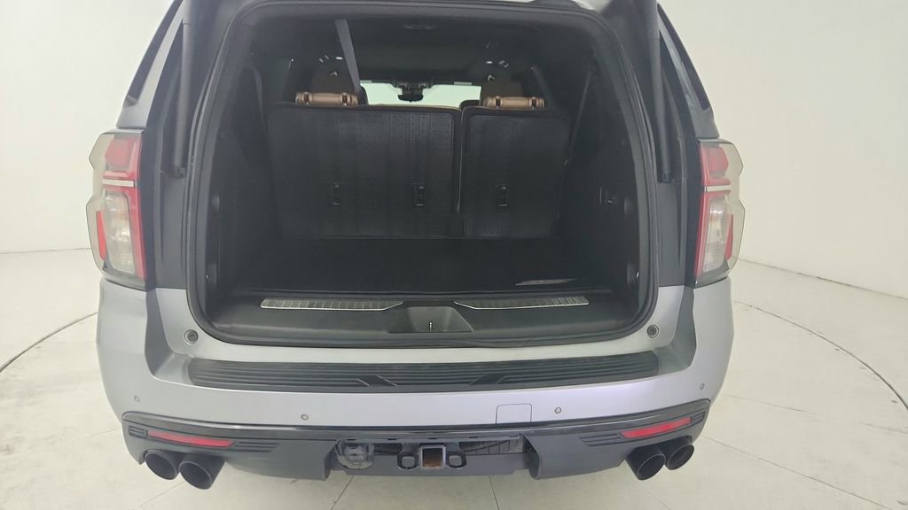 Used 2023 Chevrolet Suburban Premier image 37