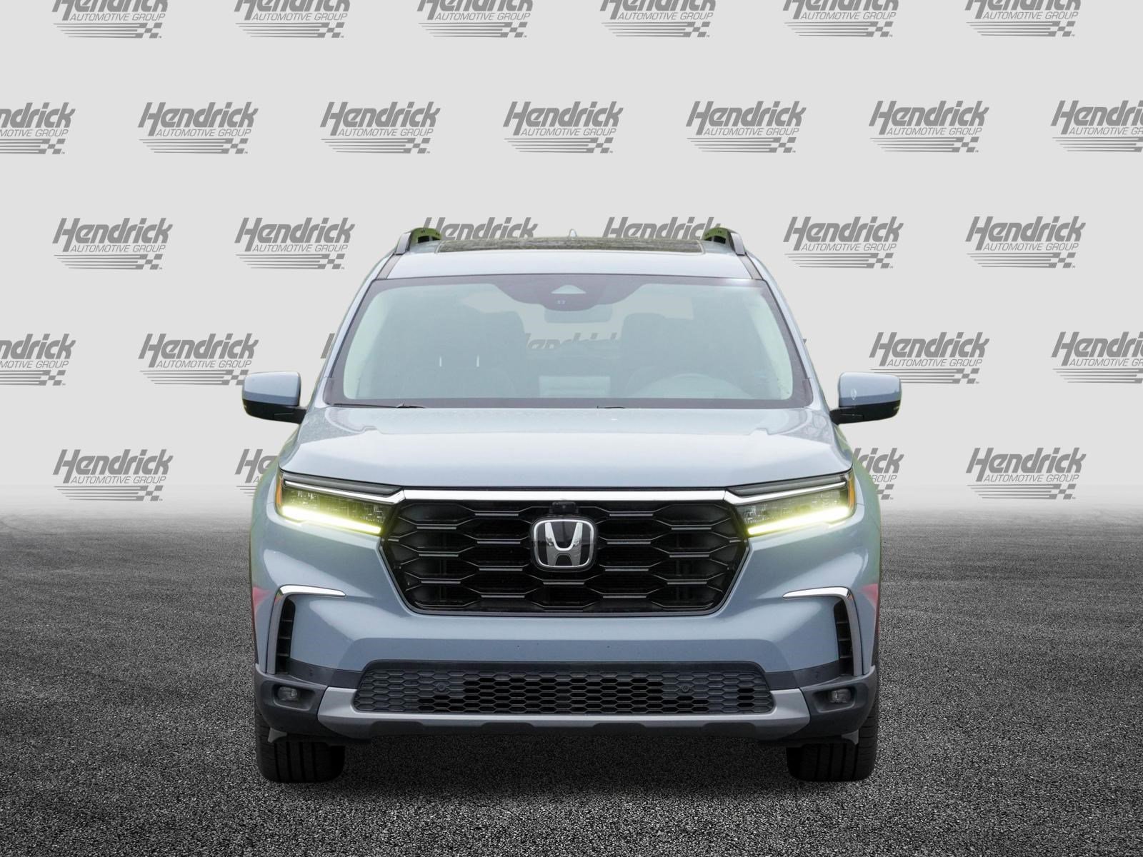 Used 2023 Honda Pilot Elite image 3