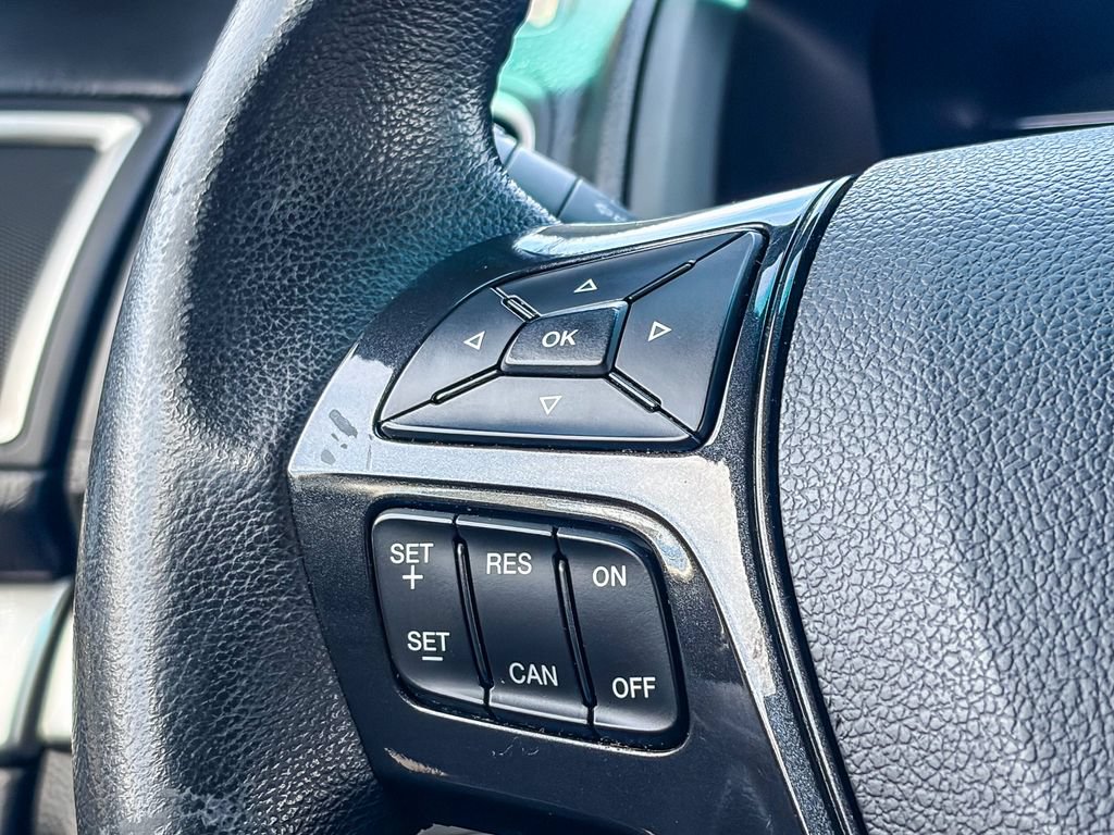 Used 2017 Ford Explorer XLT w/ Equipment Group 202A FWD image 21