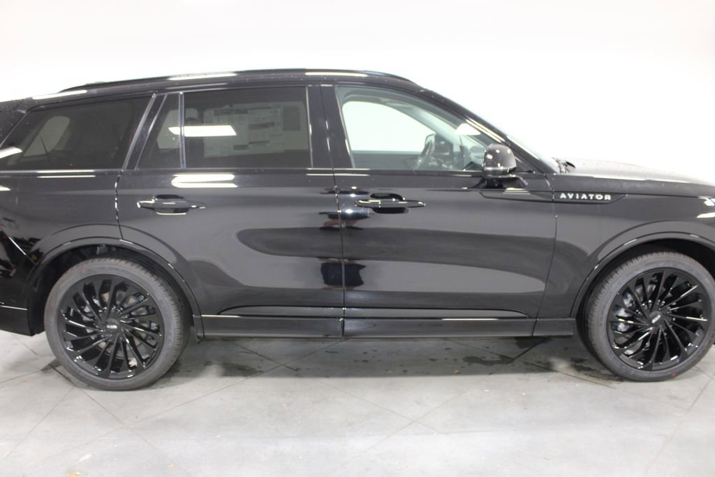 New 2025 Lincoln Aviator Reserve w/ Jet Appearance Package image 10