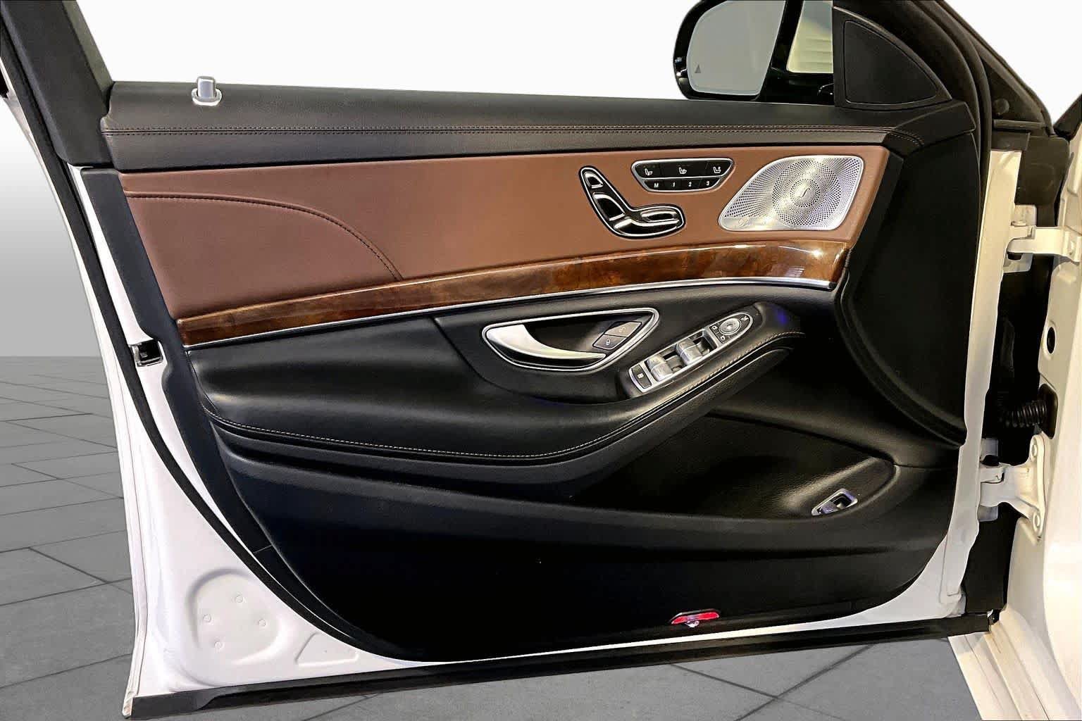 Used 2017 Mercedes-Benz S 550 4MATIC Sedan image 22