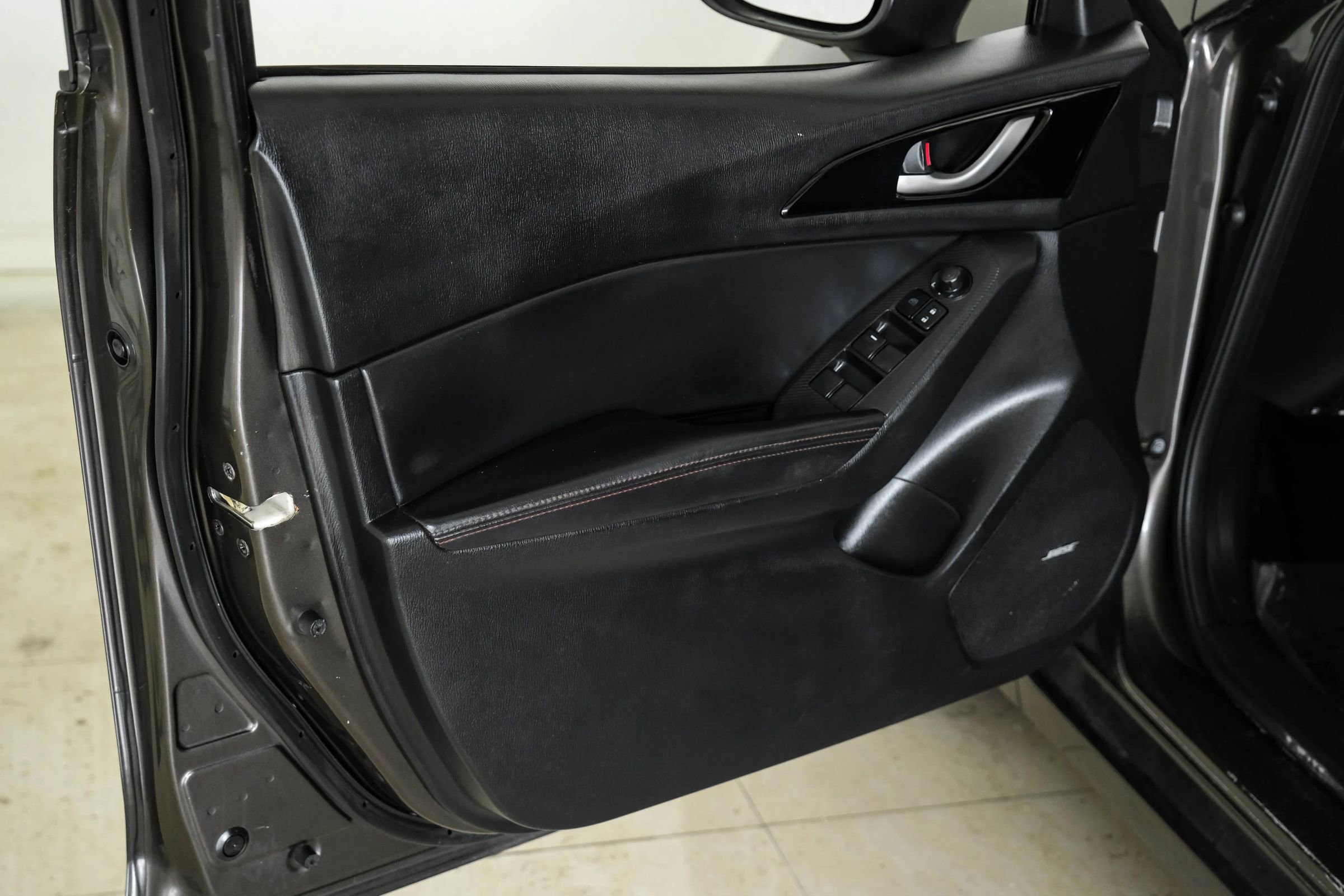 Used 2014 MAZDA MAZDA3 i Grand Touring FWD image 37